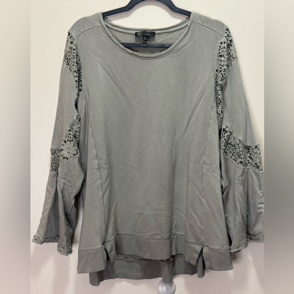 DG2 by Diane Gilman Top